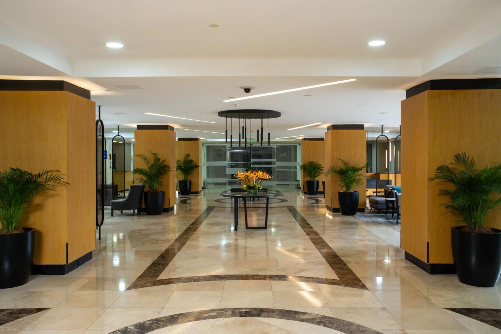 Отель Hilton Сан-Сальвадор Экстерьер фото